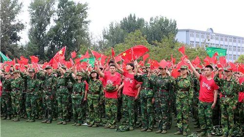 2024年二月黄道吉日查询游戏画面